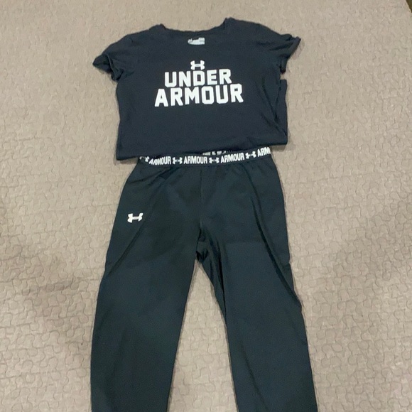 Under Armour Other - Under Armour tshirt and capris